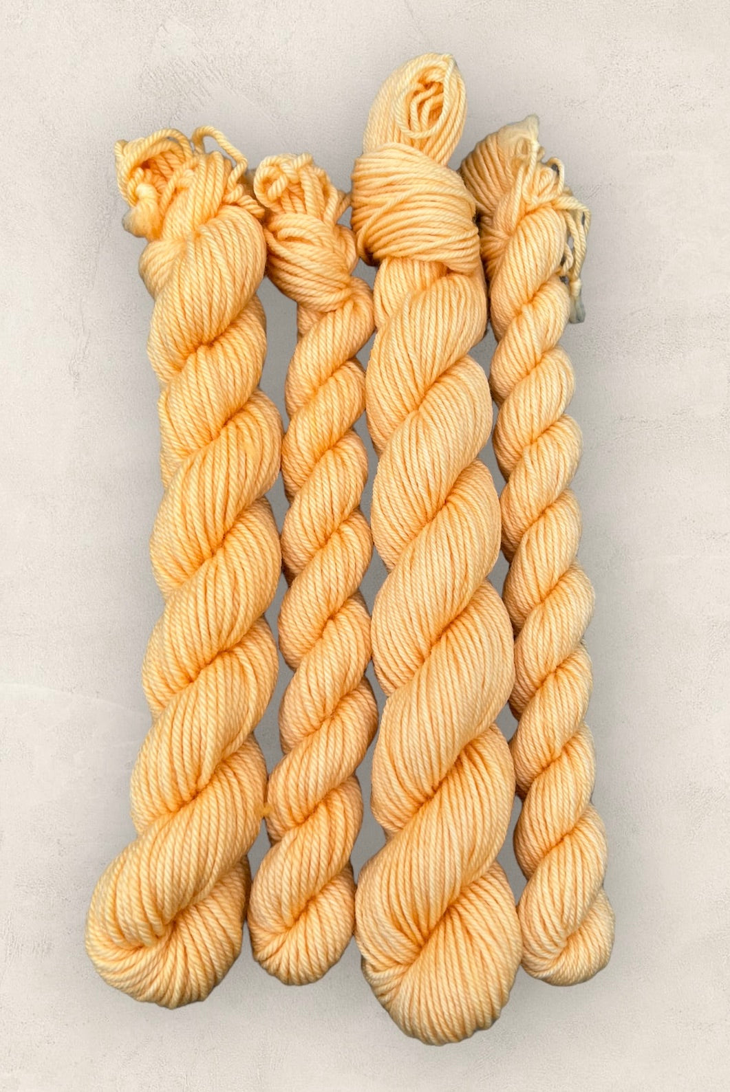 4 Ply or DK Yarn 100g- 50g - 20g -10g Soft Orange P71 image 3
