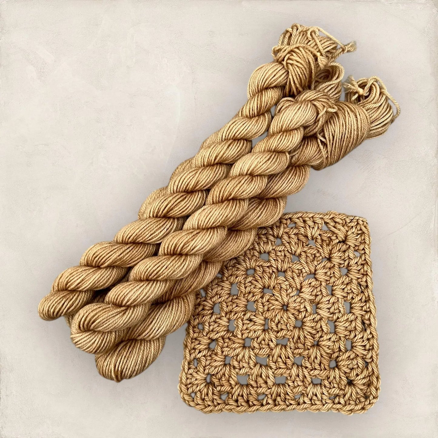 4 Ply or DK Yarn 100g- 50g - 20g -10g Skein Creamy Caramel P97