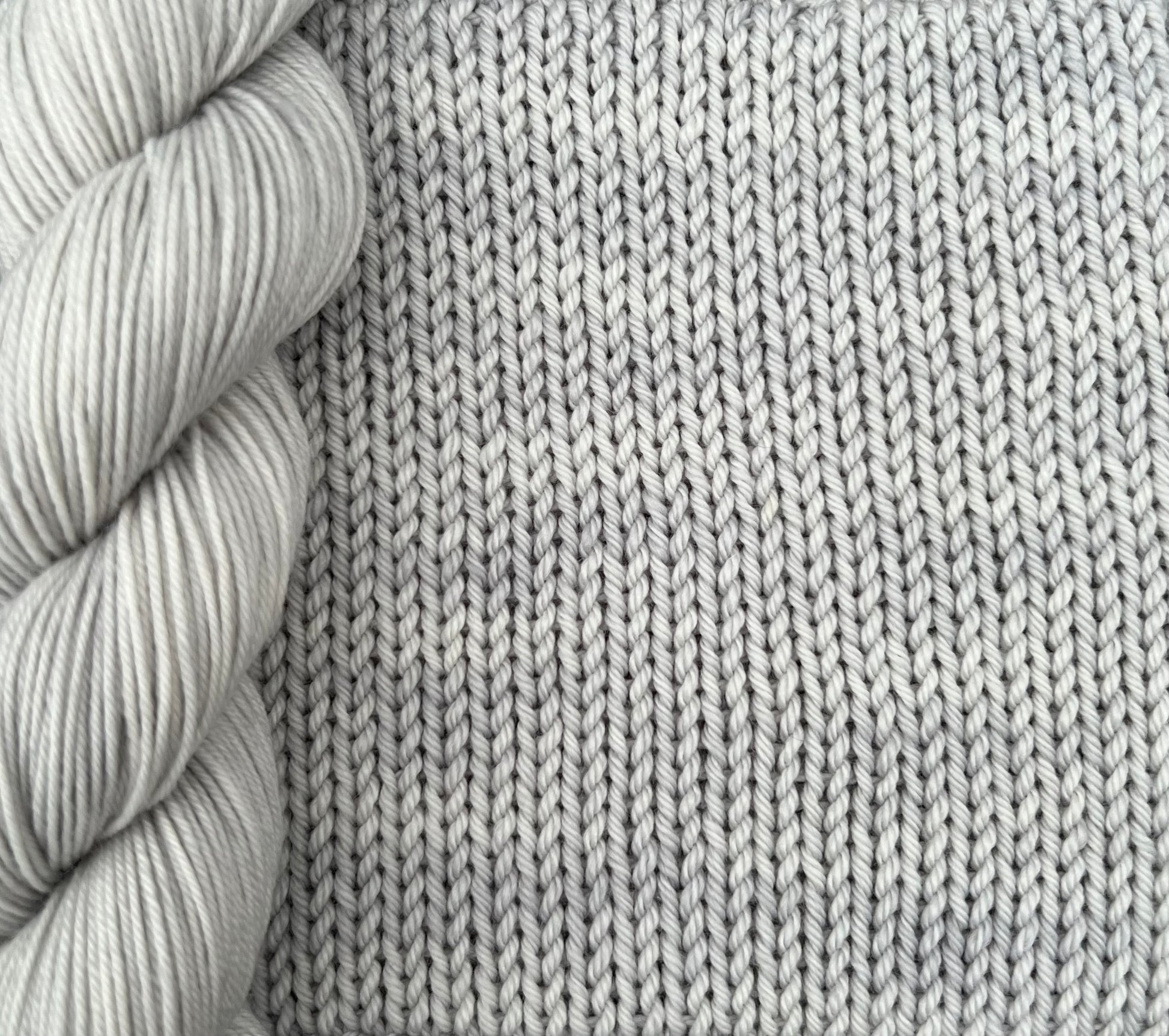 4 Ply or DK Yarn 100g- 50g - 20g -10g Pearl Grey P75 image 0