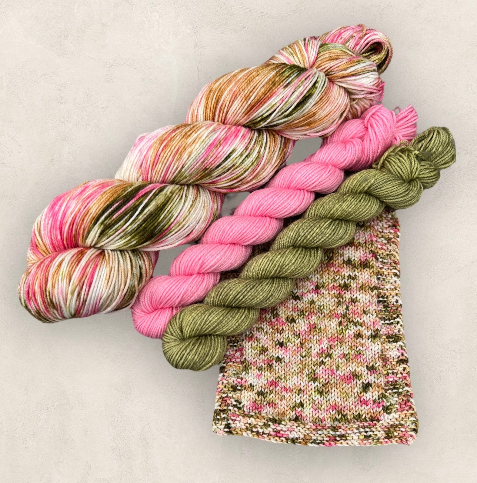 Christmas Rose Sock Set  4 Ply image 3