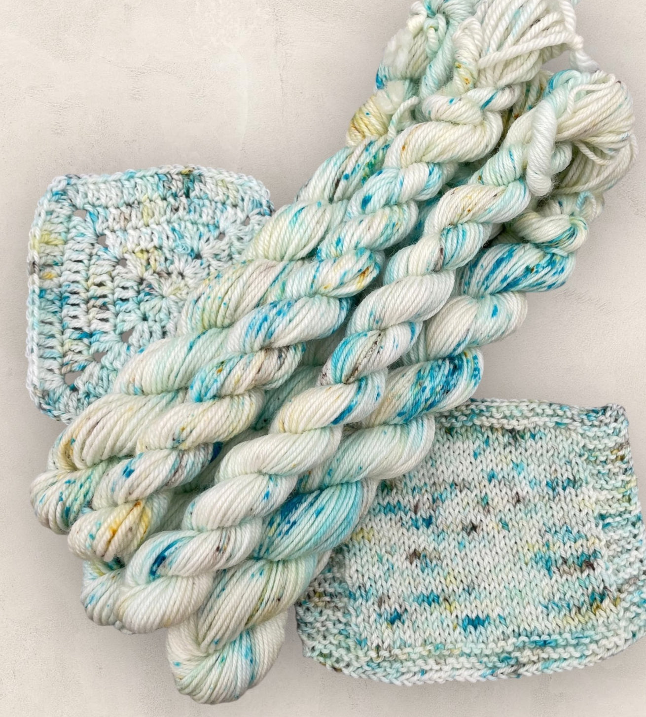 Oasis 4 Ply or DK Yarn 20g - 10g Mini Skein M19 image 0
