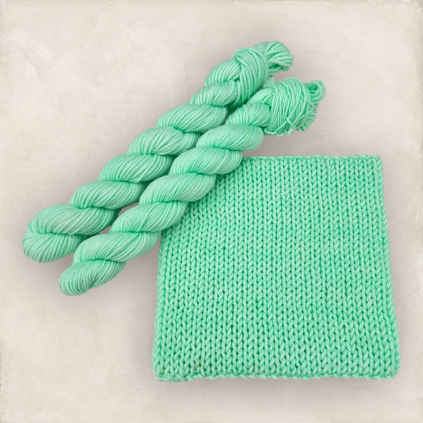 4 Ply or DK Yarn 100g- 50g - 20g -10g Spearmint Green P339 image 1