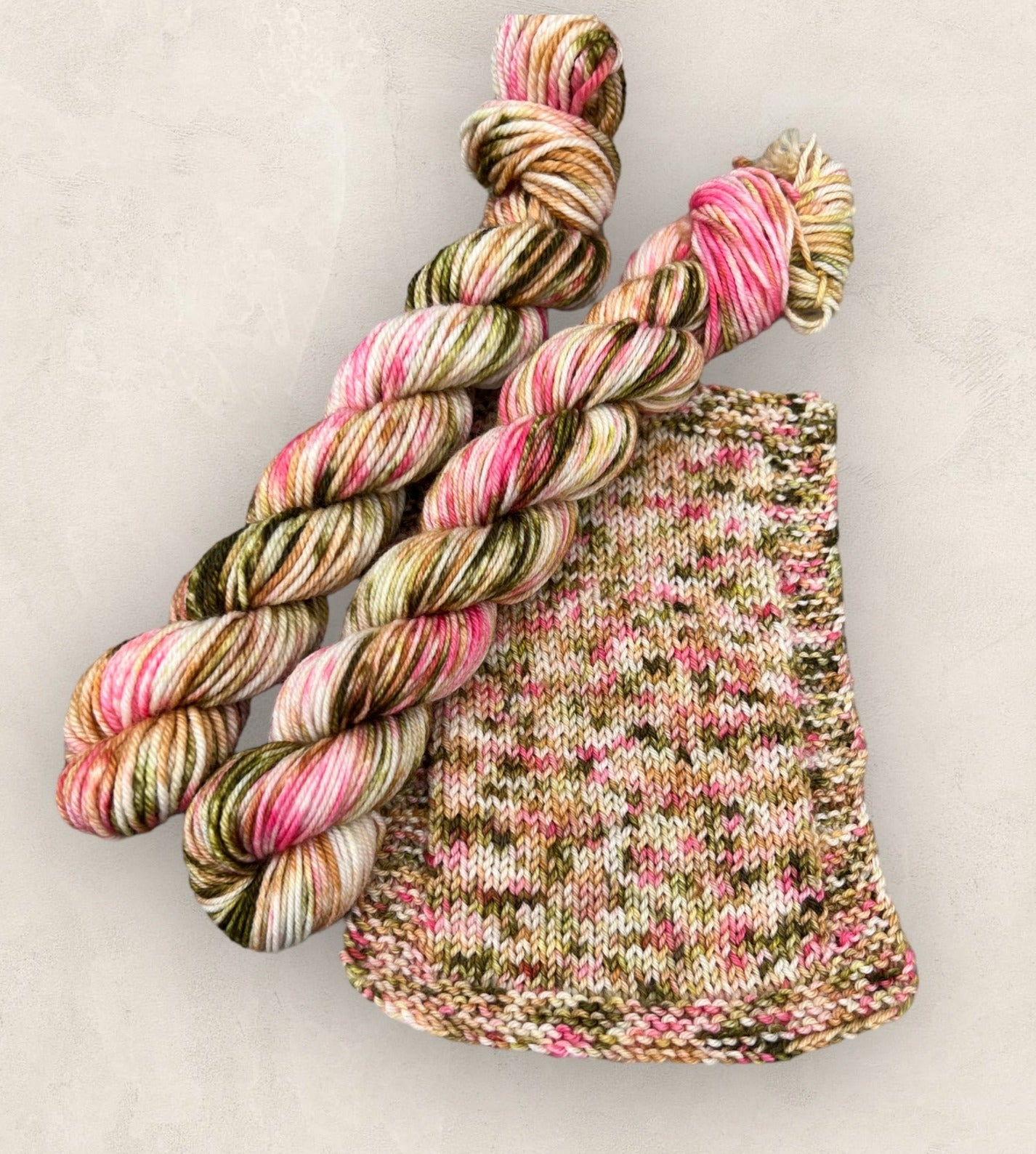 Christmas Rose 4 Ply, DK Yarn 20g - 10g Mini Skein M61 image 2