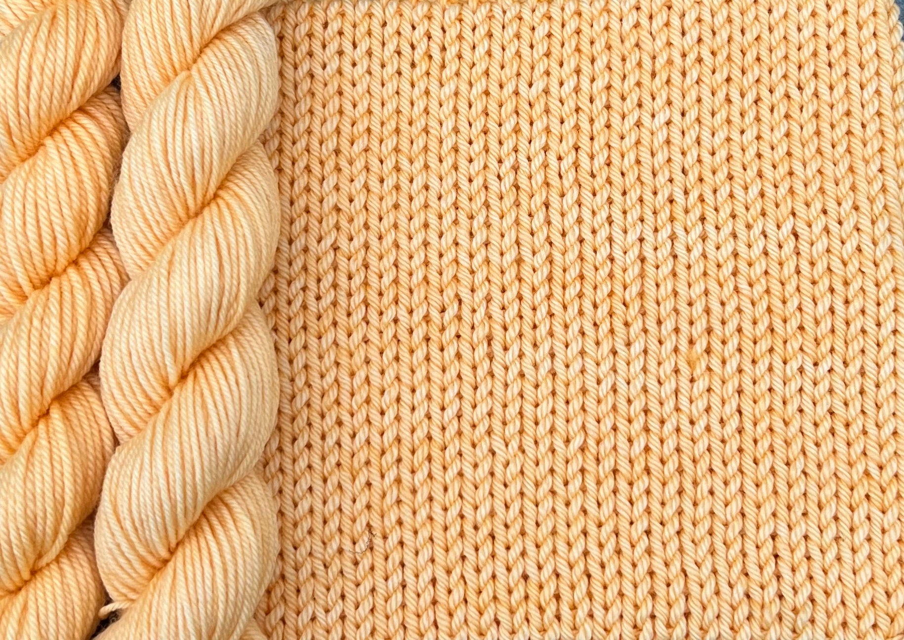 4 Ply or DK Yarn 100g- 50g - 20g -10g Soft Orange P71 image 0