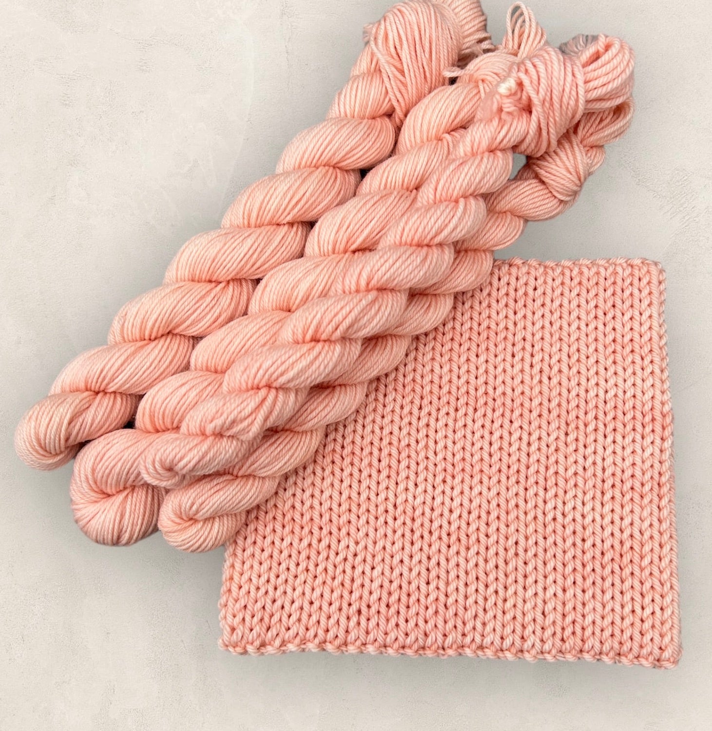 4 Ply or DK Yarn 100g- 50g - 20g -10g Pretty Peach M45 image 1