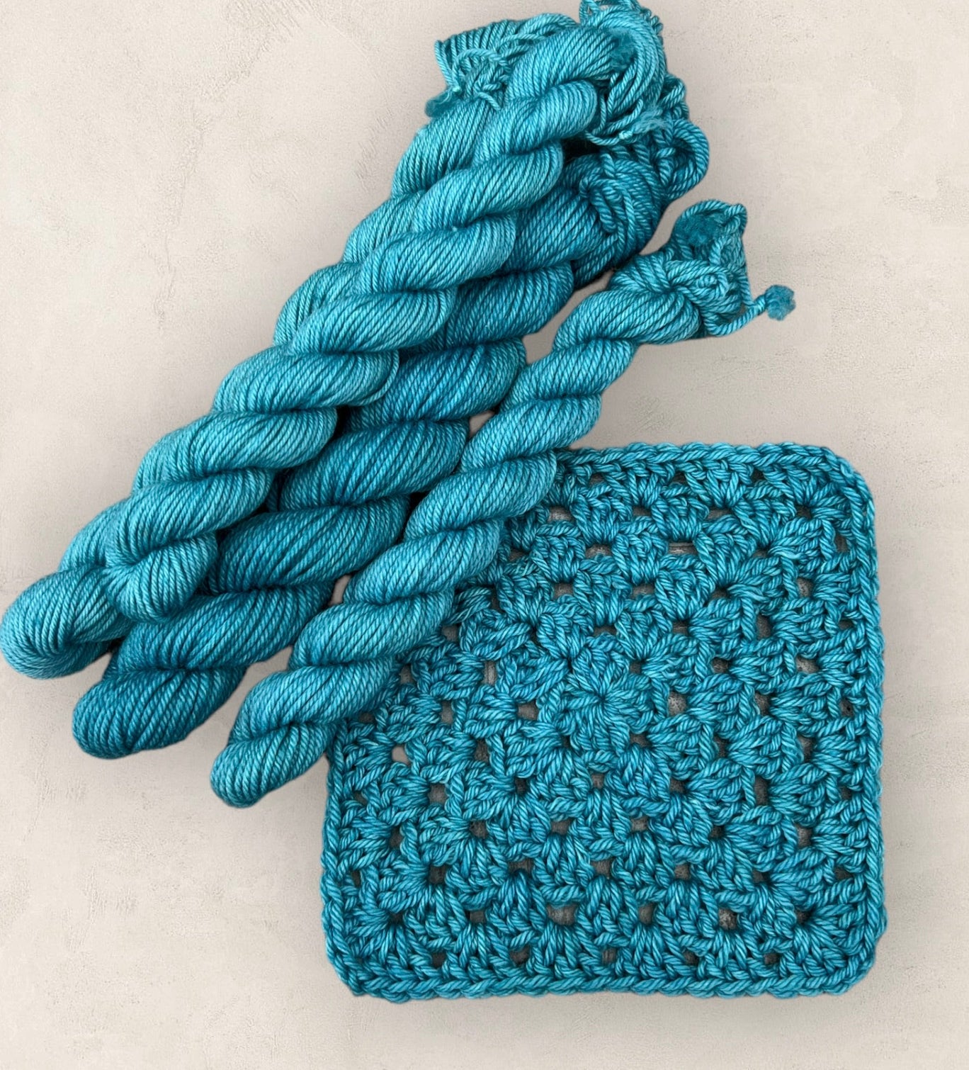 4 Ply or DK Yarn 100g - 50g - 20g - 10g Kingfisher M65 image 2