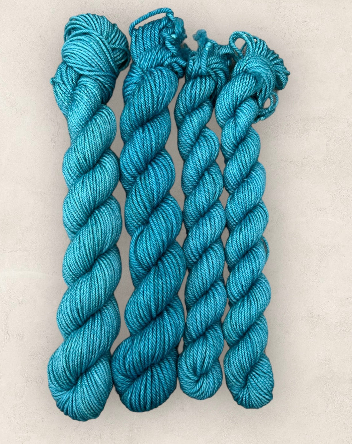 4 Ply or DK Yarn 100g - 50g - 20g - 10g Kingfisher M65 image 3