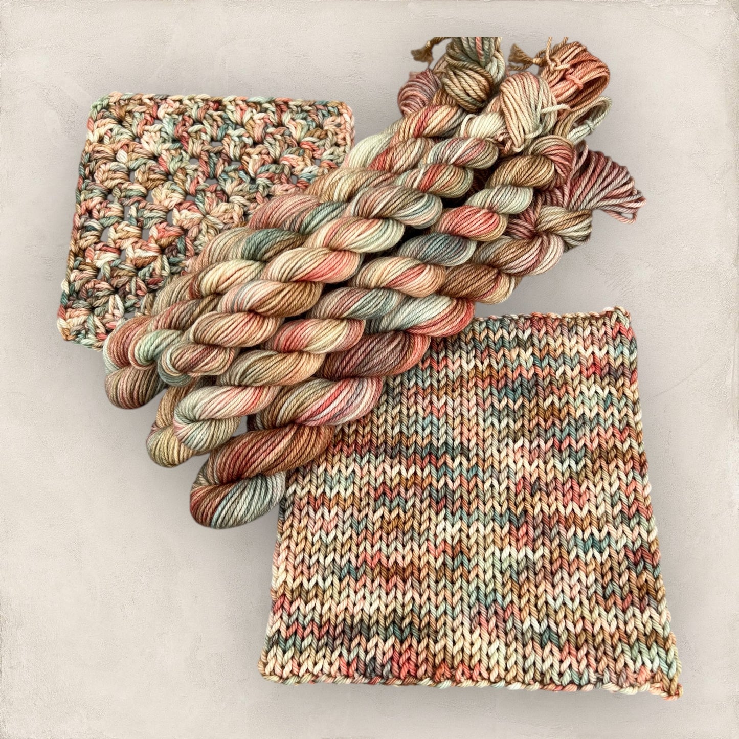 Vintage Charm 4 Ply - DK Yarn 20g - 10g Mini Skein P119