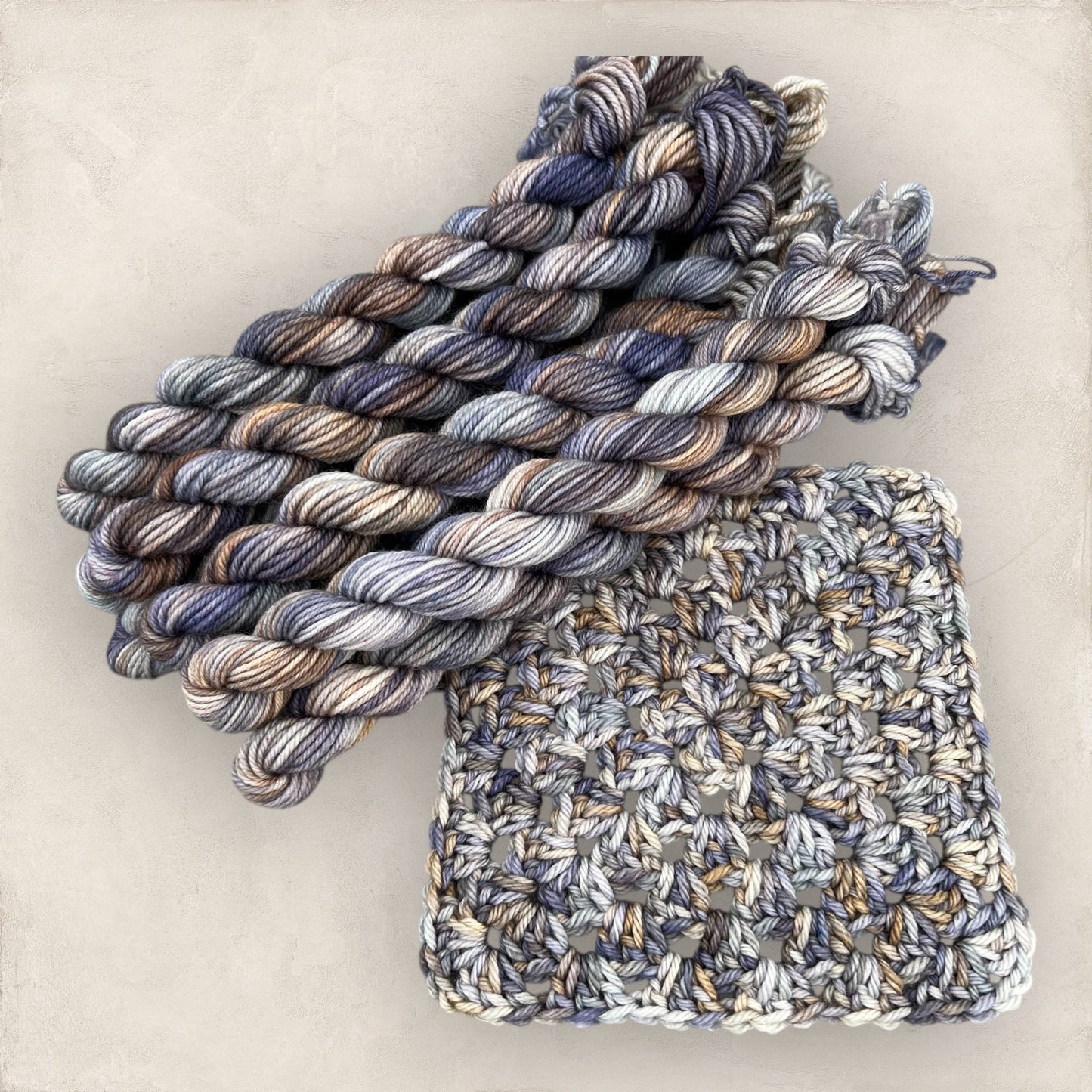 Frosted Heather 4 Ply - DK Yarn 20g - 10g Mini Skein P120