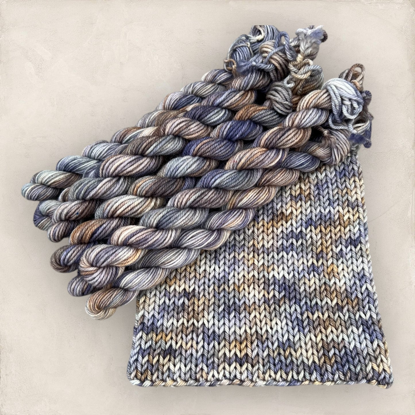 Frosted Heather 4 Ply - DK Yarn 20g - 10g Mini Skein P120