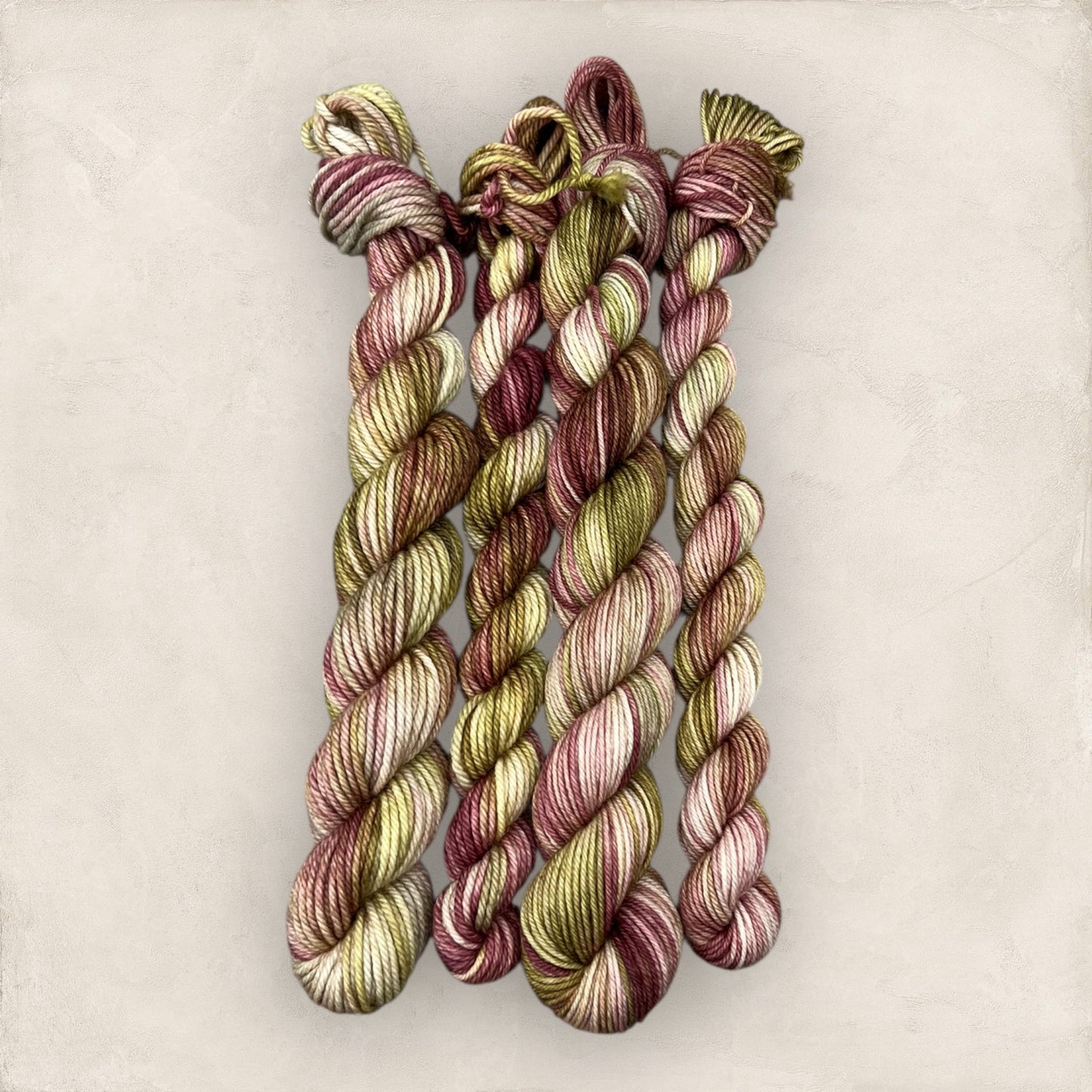 Vintage Harmony 4 Ply - DK Yarn 20g - 10g Mini Skein G18