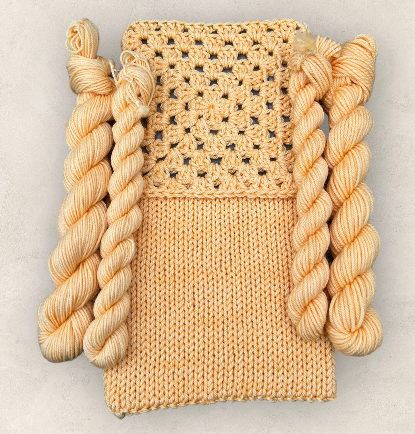 4 Ply or DK Yarn 100g- 50g - 20g -10g Soft Orange P71 image 1