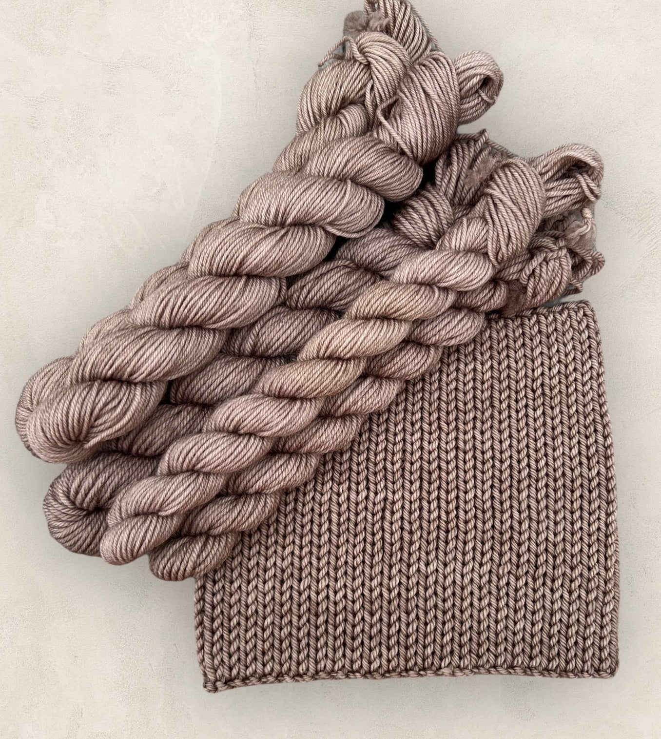 4 Ply or DK Yarn 100g- 50g - 20g -10g Taupe P88 image 1