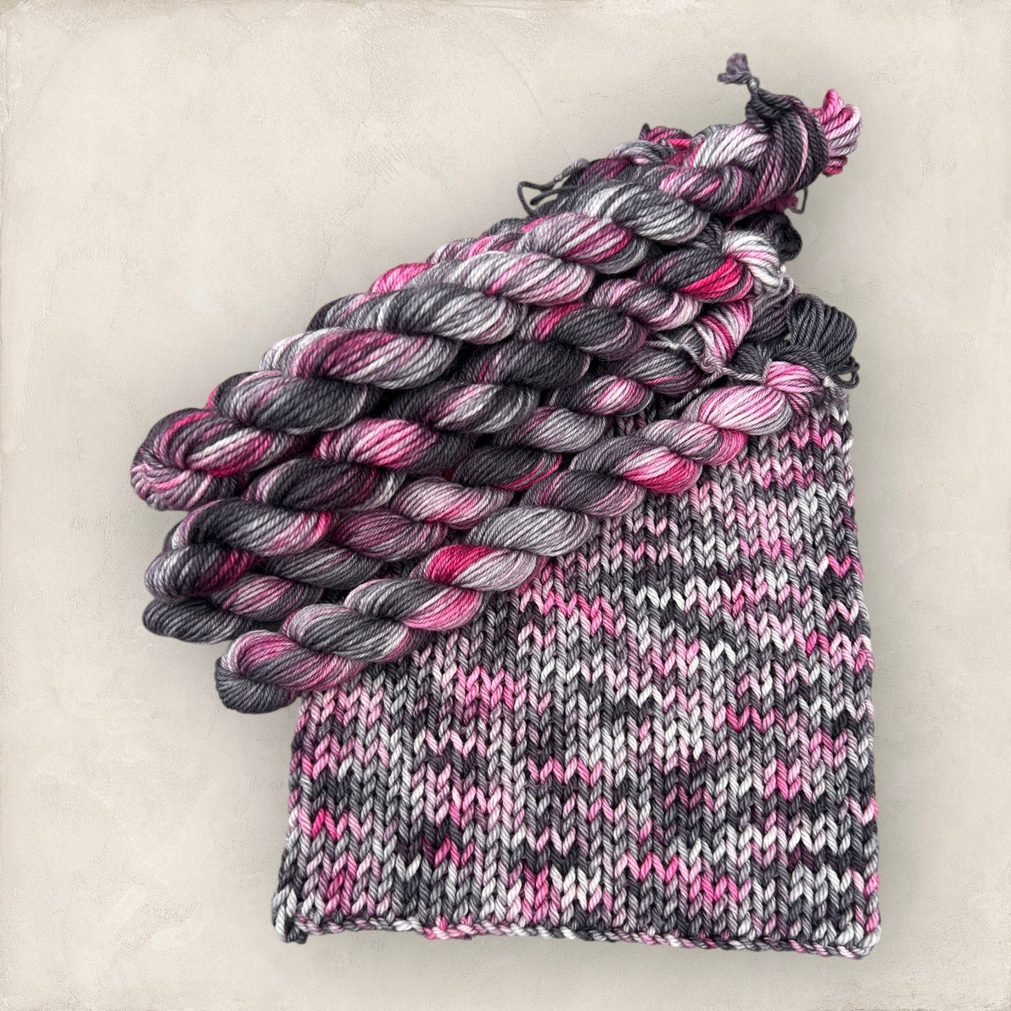 Midnight Blush 4 Ply - DK Yarn 20g - 10g Mini Skein