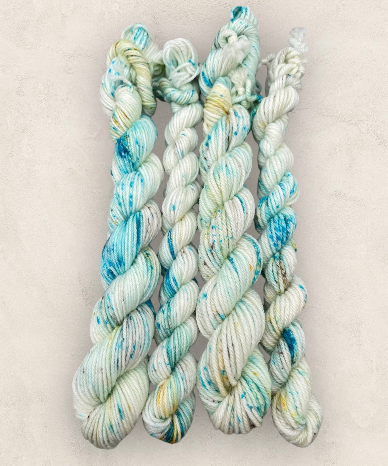 Oasis 4 Ply or DK Yarn 20g - 10g Mini Skein M19 image 1