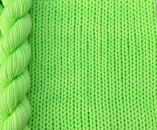 4 Ply or DK Yarn 100g- 50g - 20g -10g Neon Green P93 image 0