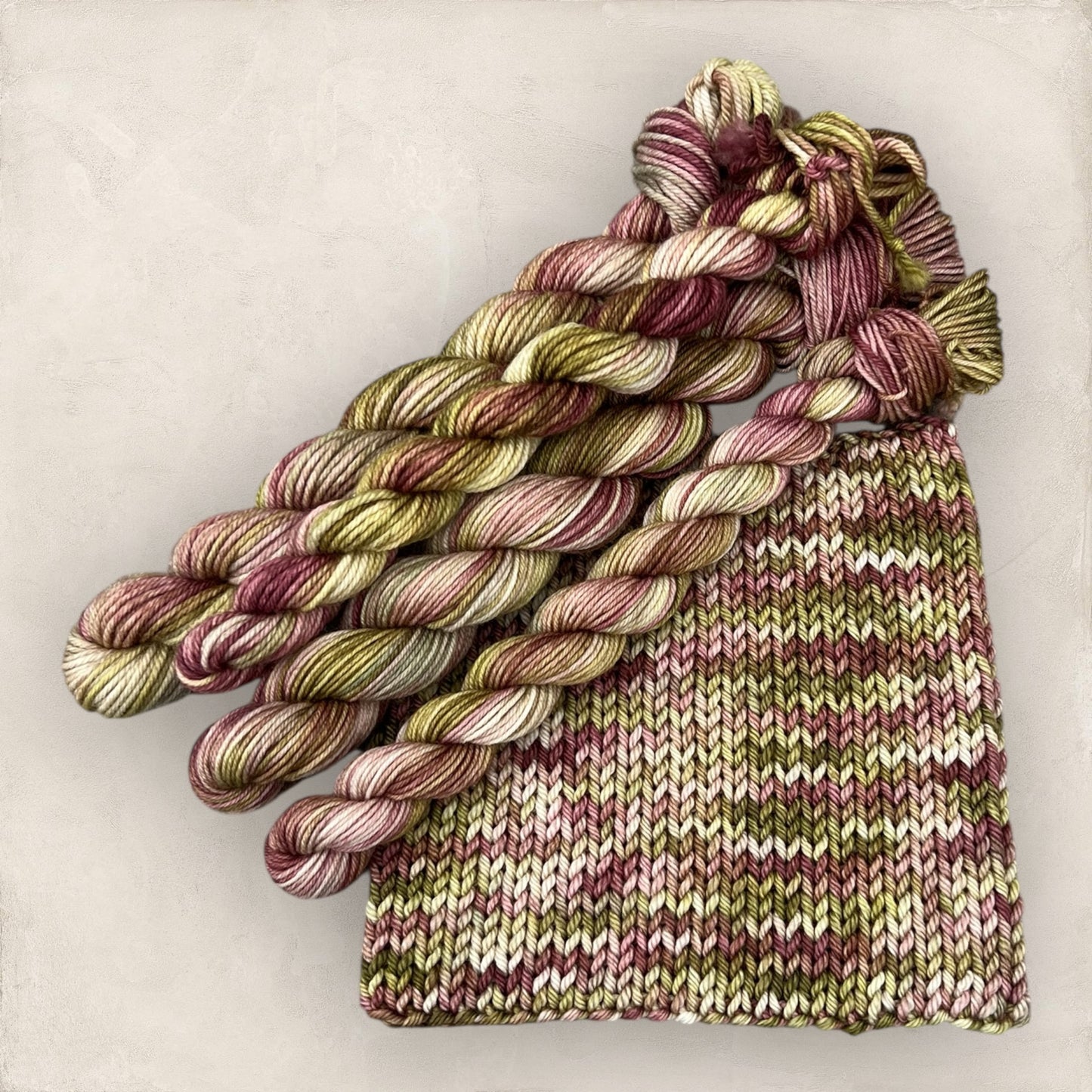 Vintage Harmony 4 Ply - DK Yarn 20g - 10g Mini Skein G18