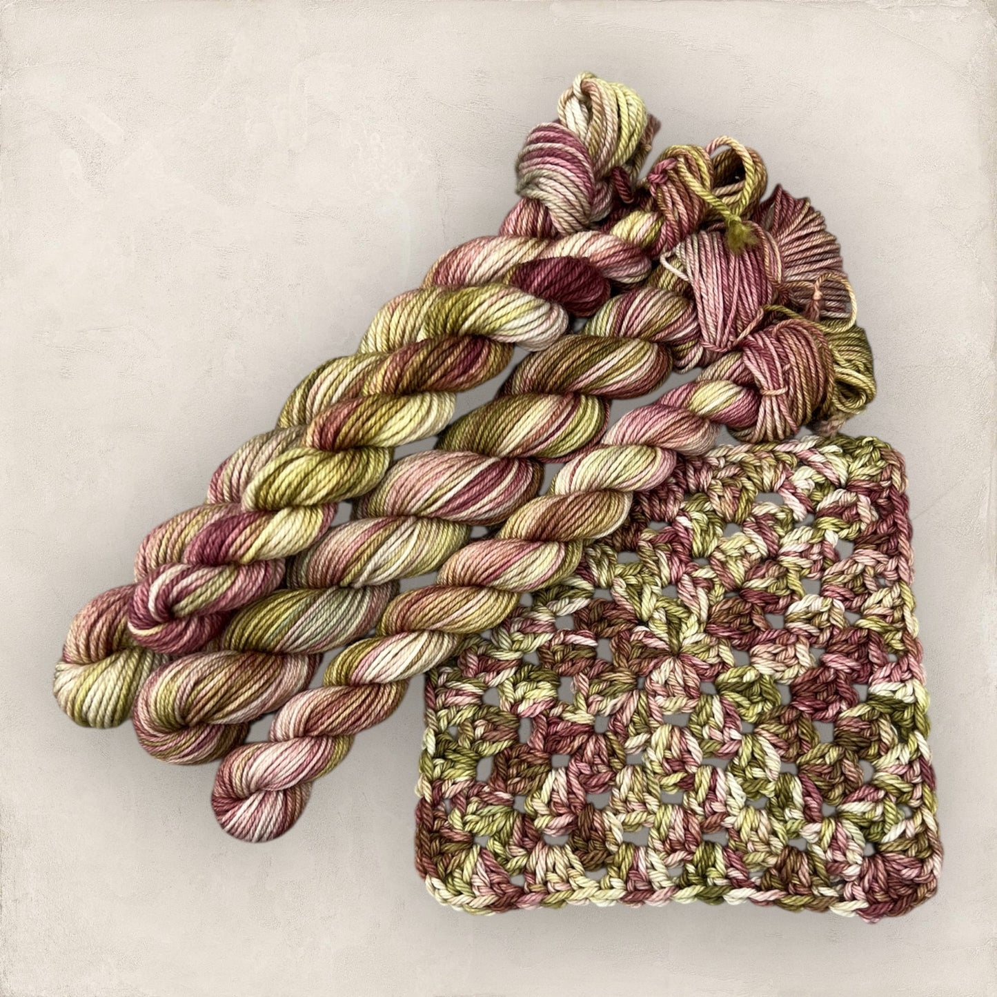 Vintage Harmony 4 Ply - DK Yarn 20g - 10g Mini Skein G18