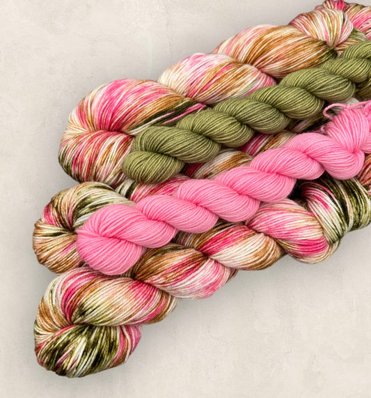 Christmas Rose Sock Set  4 Ply image 0