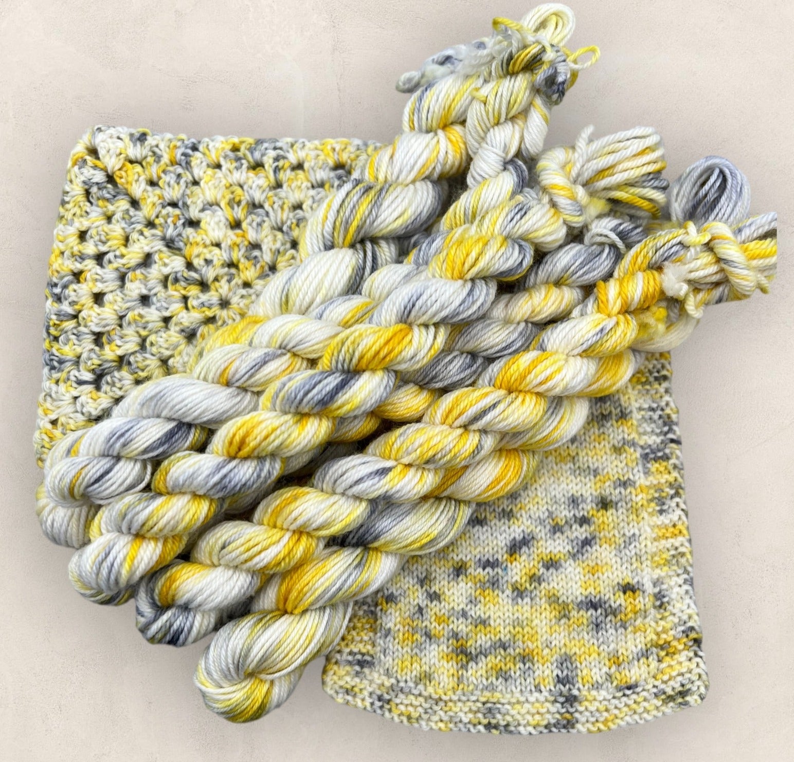 4 Ply, DK Yarn 20g - 10g Mini Skein Yellow Grey  M31 image 0