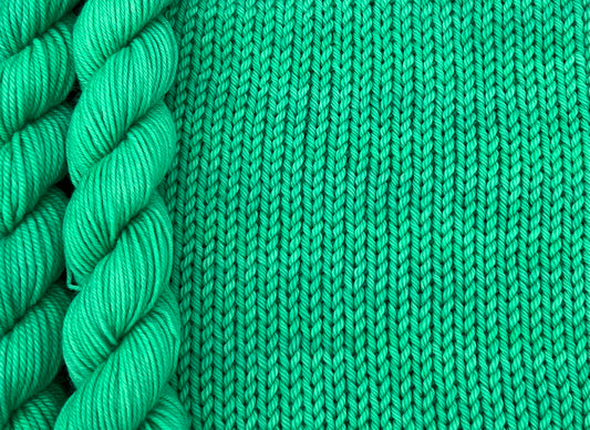 4 Ply or DK Yarn 100g - 50g - 20g - 10g Paris Green P84 image 0