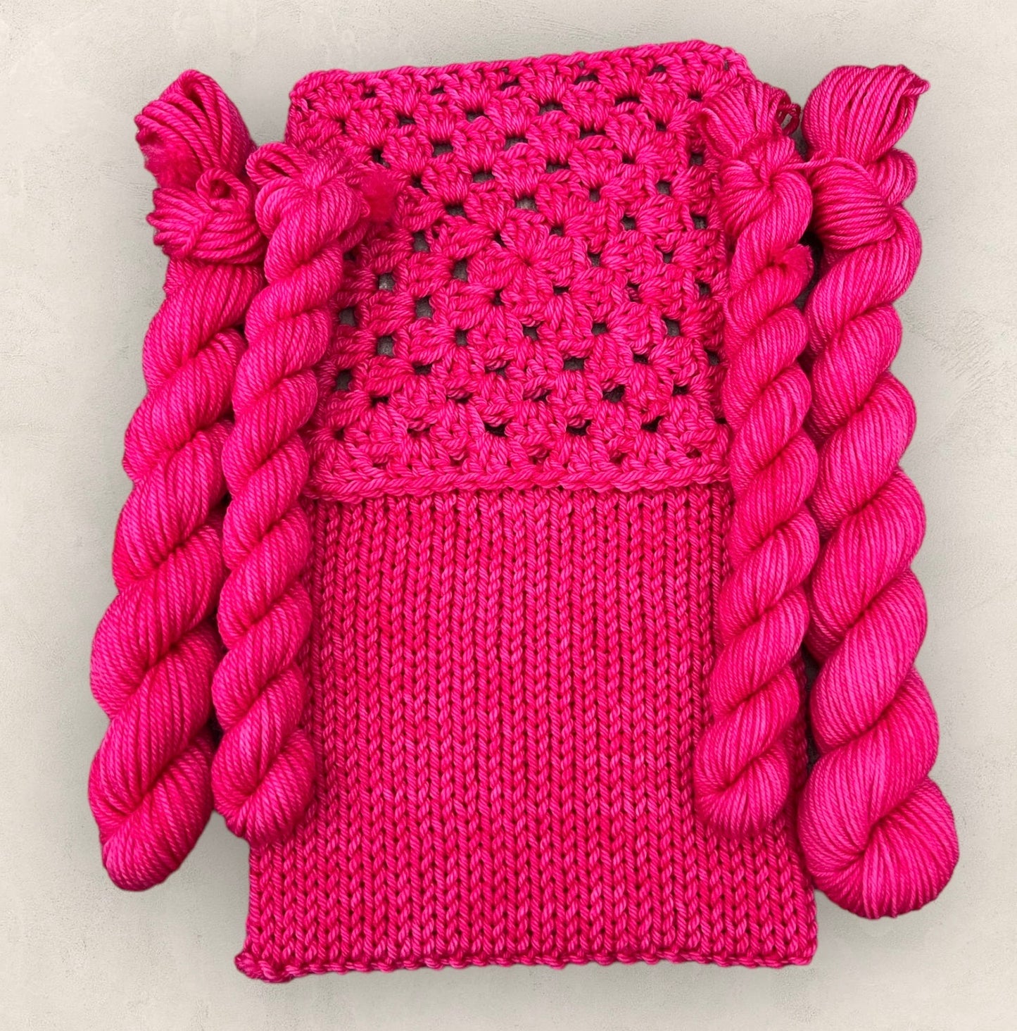 4 Ply or DK Yarn 100g- 50g - 20g -10g Fuchsia P82 image 1