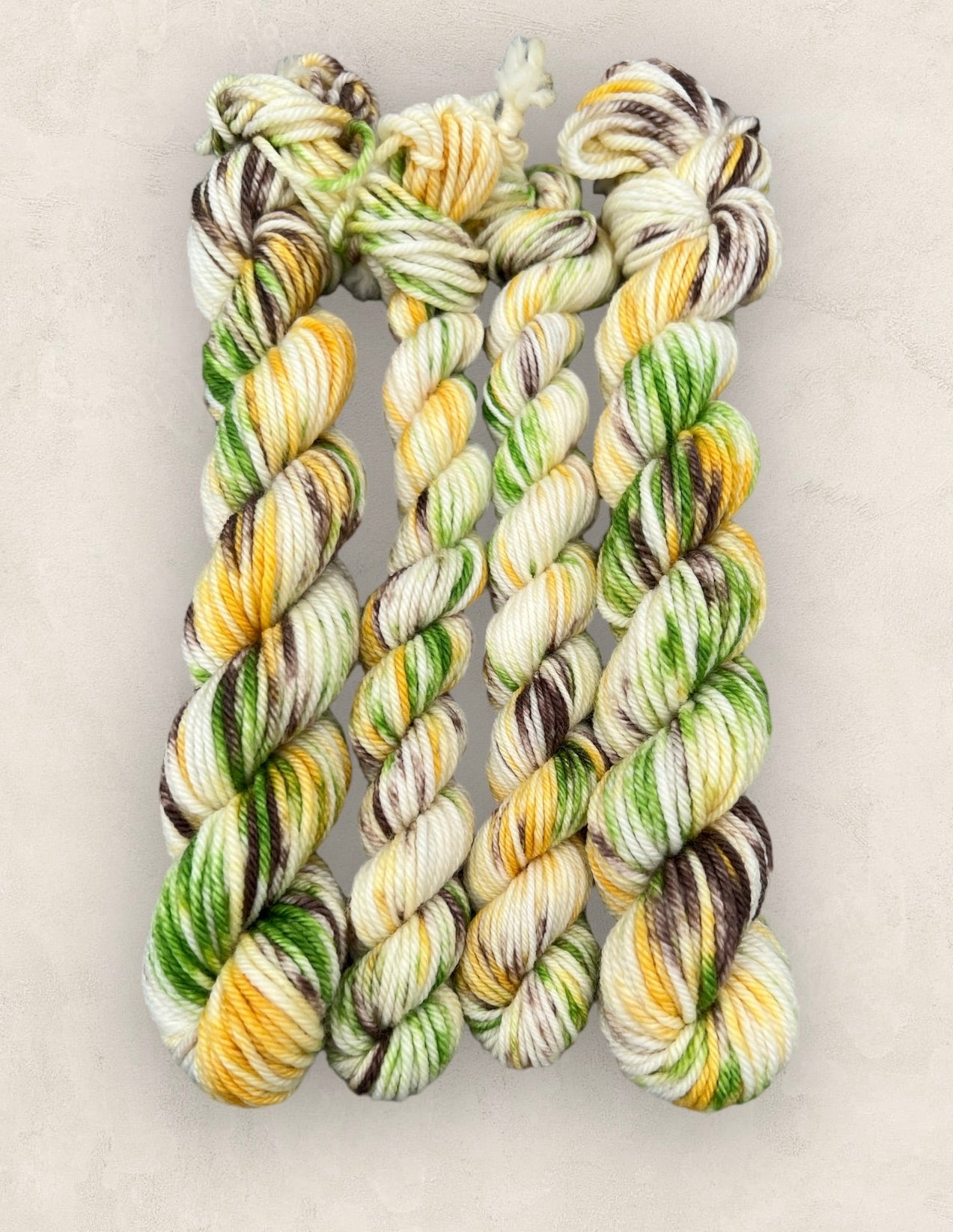 Sweet Apple - 4 Ply, or DK Yarn 20g - 10g Mini Skein M17 image 1