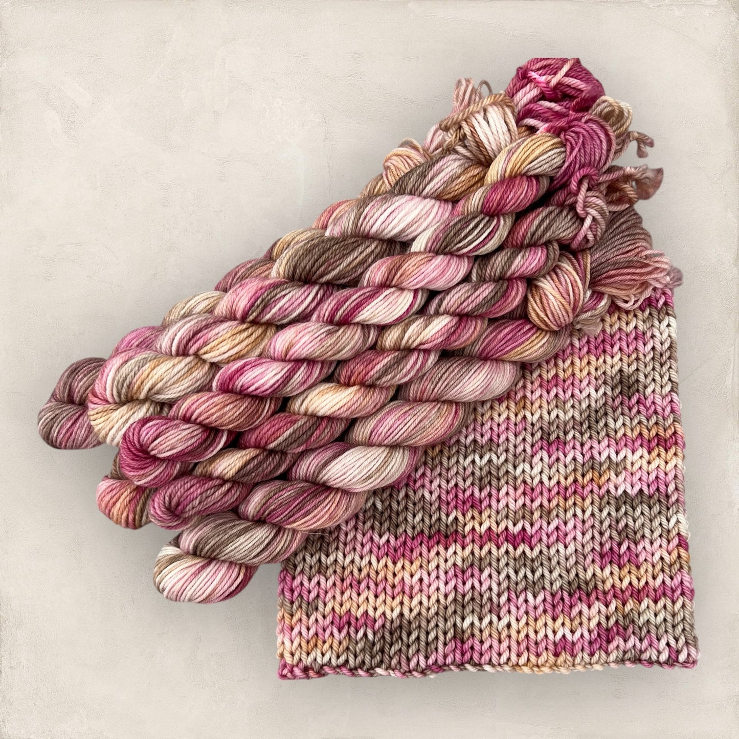 Berry Mocha 4 Ply - DK Yarn 20g - 10g Mini Skein P117 image 3