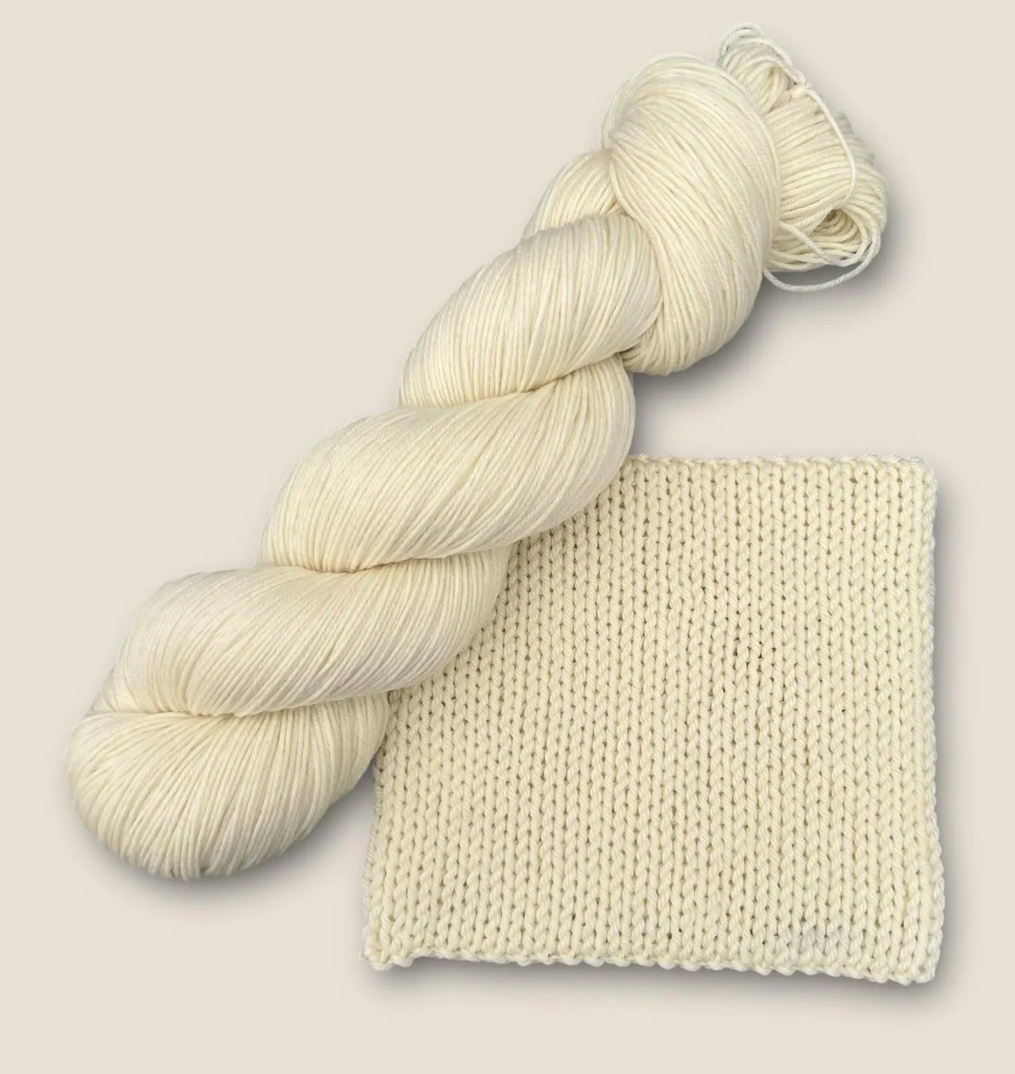 4 Ply or DK Yarn 100g- 50g - 20g -10g Skein Vanilla