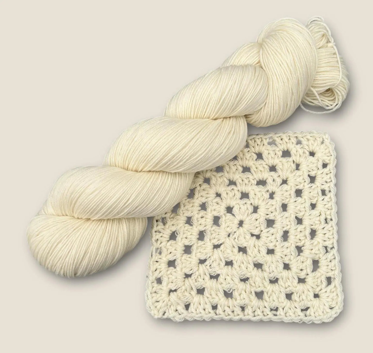 4 Ply or DK Yarn 100g- 50g - 20g -10g Skein Vanilla